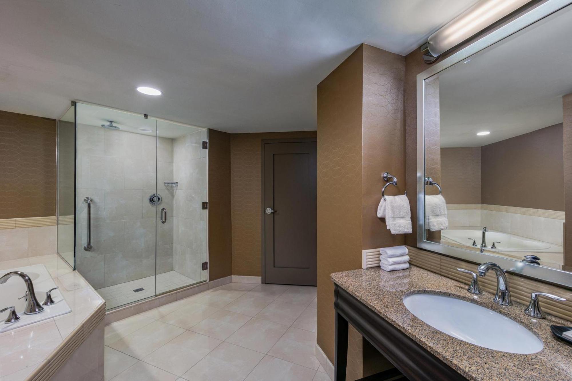 Sheraton גרינסבורו מראה חיצוני תמונה