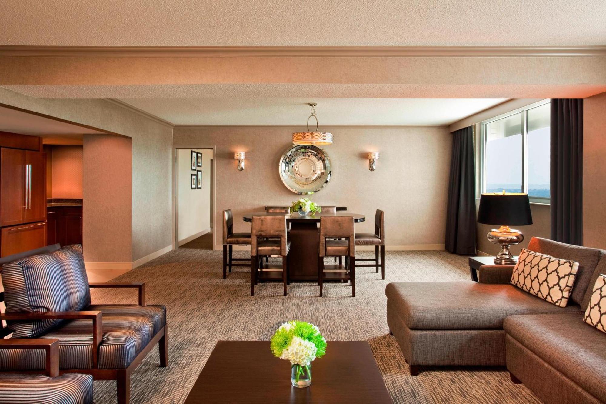 Sheraton גרינסבורו מראה חיצוני תמונה