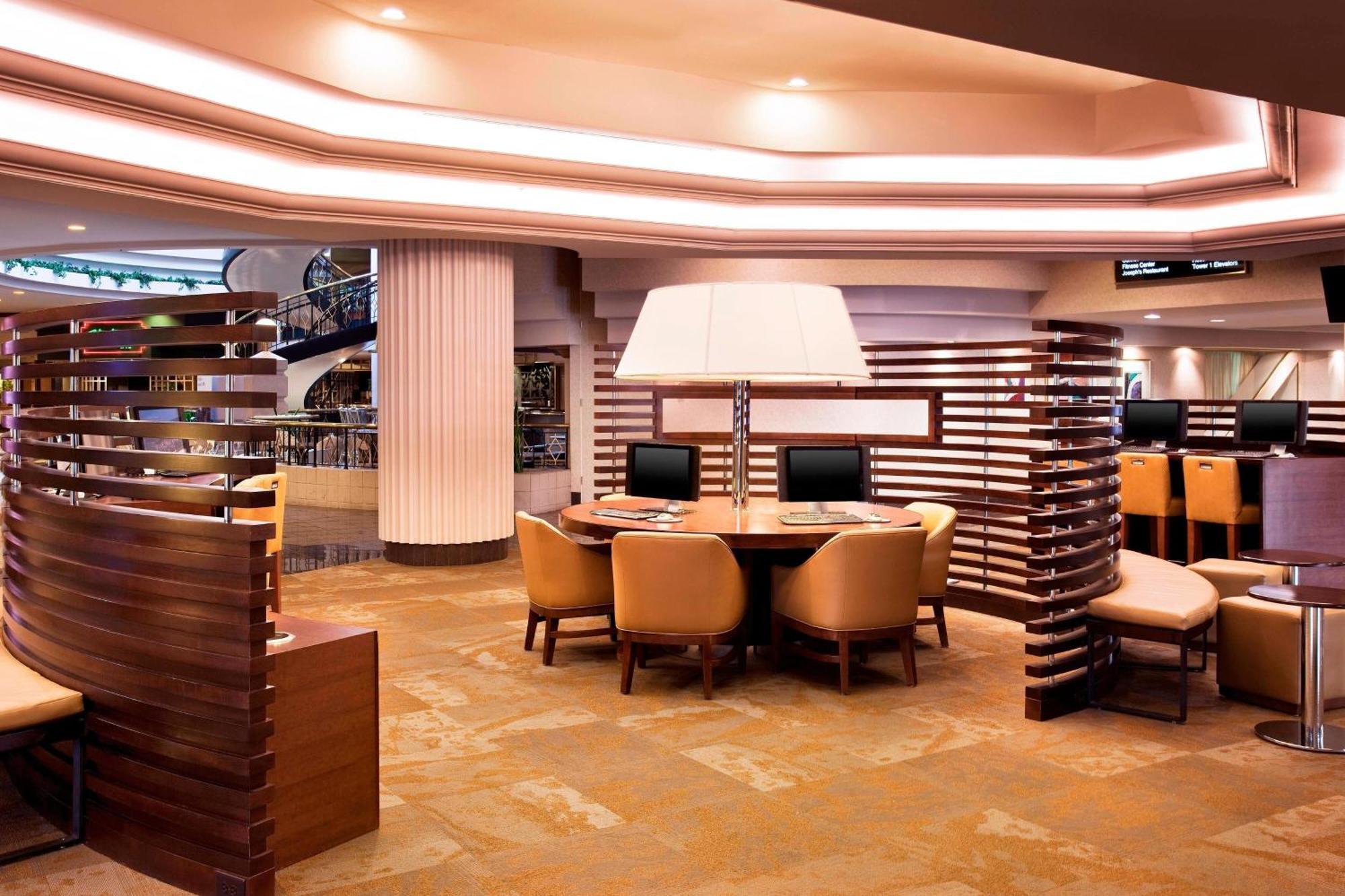 Sheraton גרינסבורו מראה חיצוני תמונה